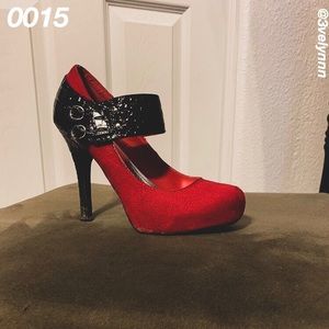 Strap heels with dual buckles